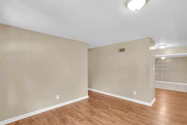 Building Photo - 2222 Bacon Park Dr