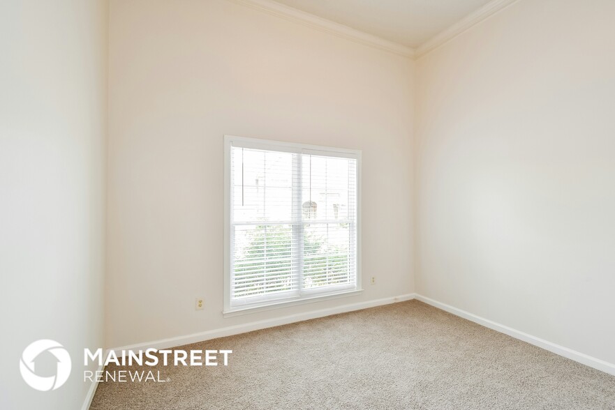 Building Photo - 5530 Millers Glen Ln
