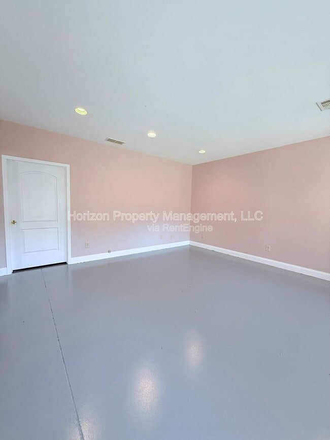 Building Photo - 1747 Duncan Bridge Rd