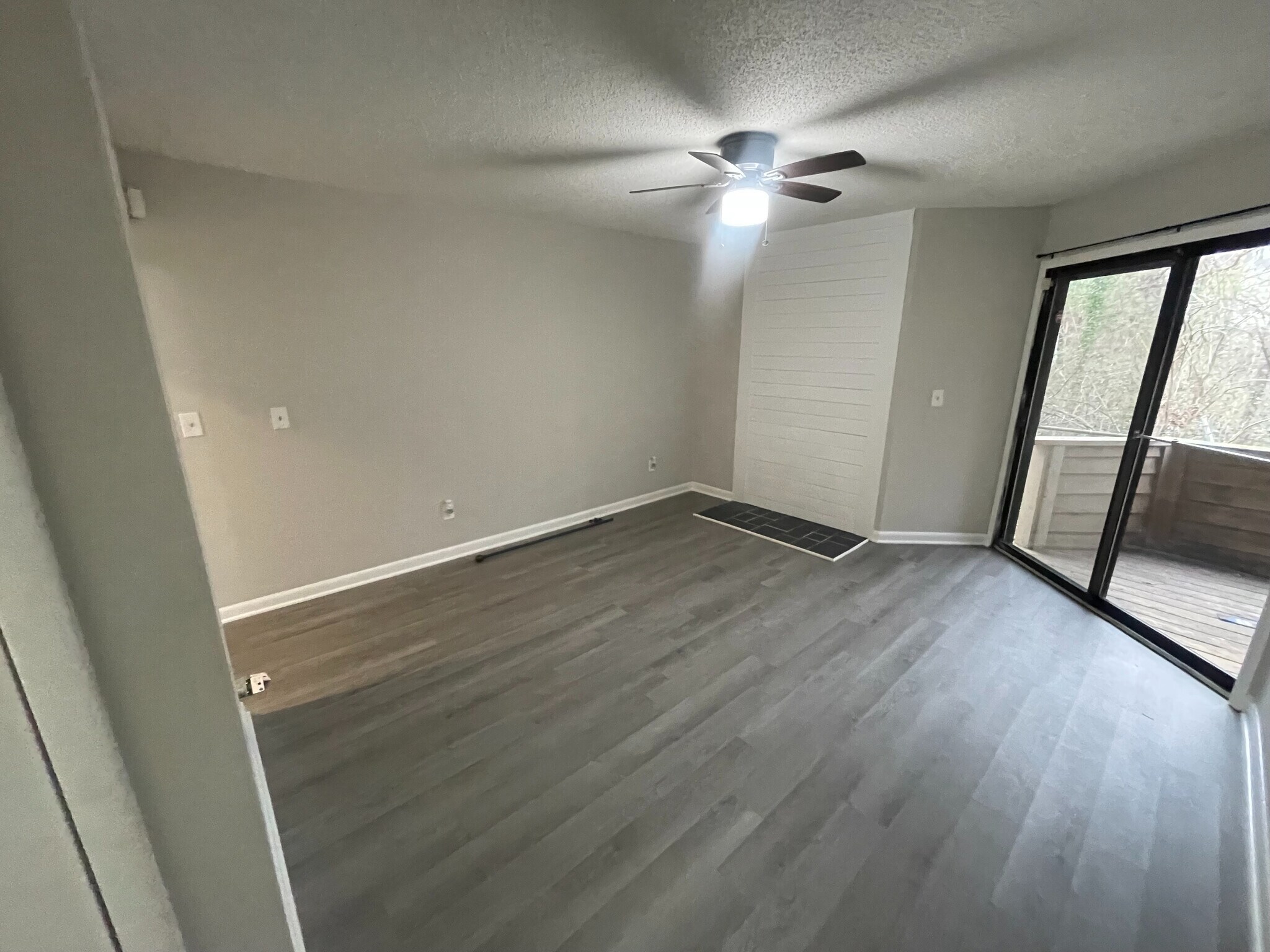 Building Photo - Room in Condo on Sharon Chase Dr