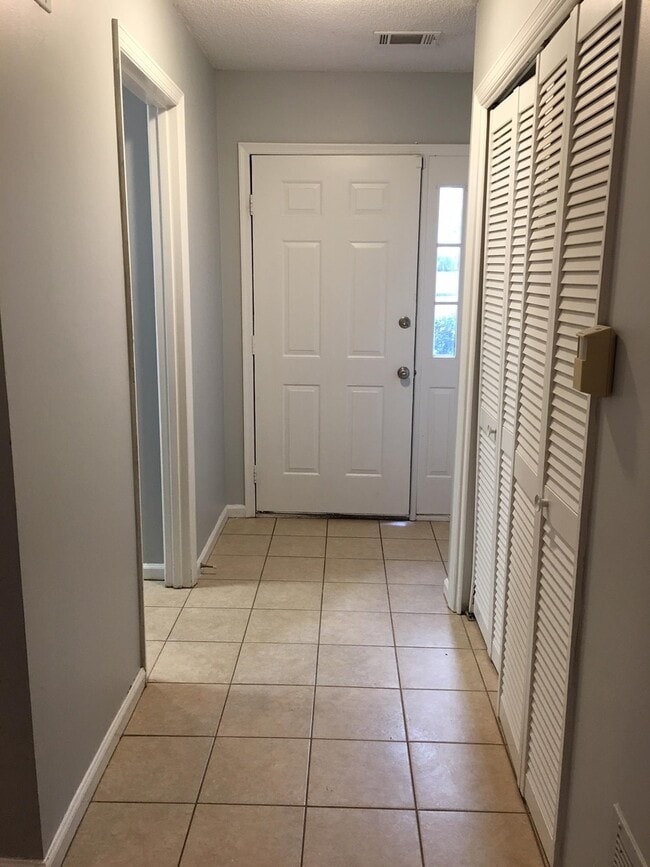 Building Photo - Stylish 2BR/2.5BA Townhome in Hot Kennesaw Spot – Just $1,595/Month!