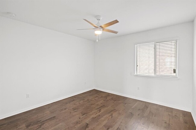 Building Photo - 10906 Bruneau Trail