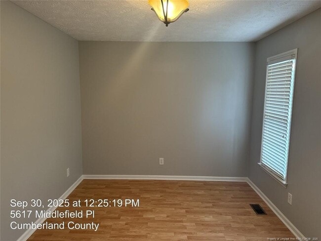 Building Photo - 5617 Middlefield Pl