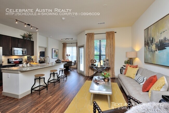 Building Photo - Broadstone 8100