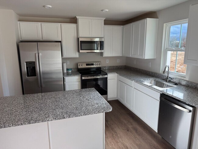 Building Photo - Brand new China Grove Townhome