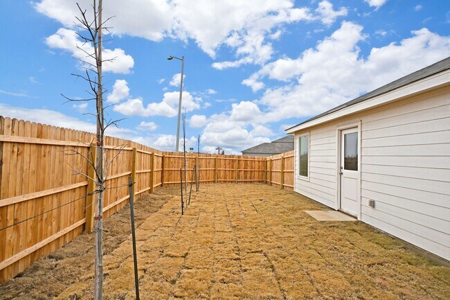 Building Photo - 14605 Mudstone Pl