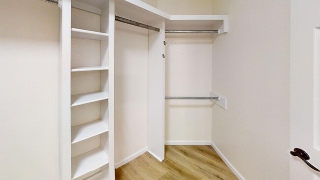 Building Photo - 2207 Boxwood Cir