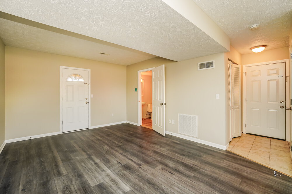 Building Photo - 1365 Randan Dr