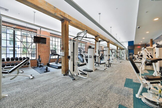 Building Photo - 500 W Harbor Dr