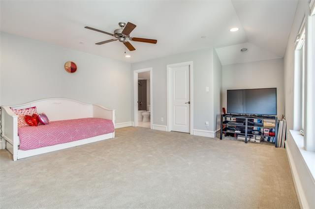 Building Photo - 4532 Normandy Ave