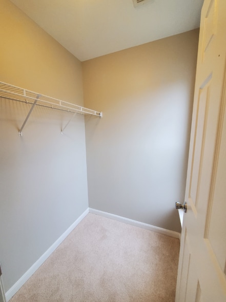 Building Photo - 1 Dartmouth Ave