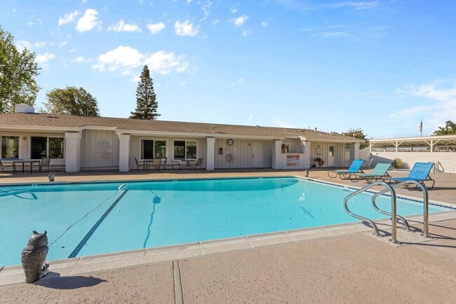 Building Photo - Wonderful Location & Value in Oceana 55+ Community