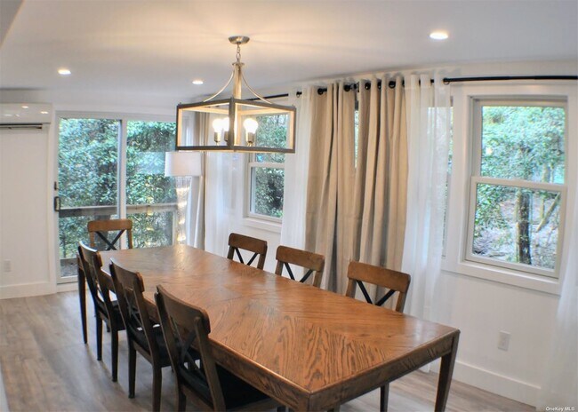 Building Photo - 317 Sky Walk