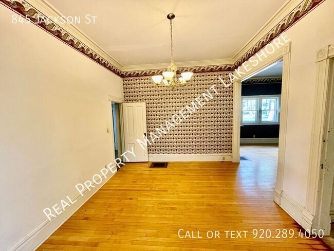 Building Photo - 845 Jackson St
