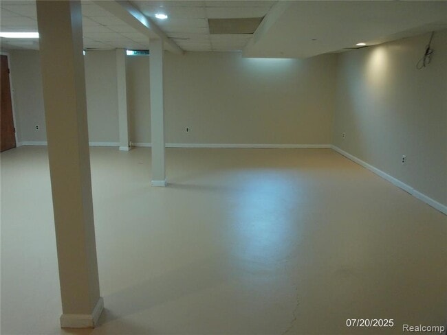 Building Photo - 41223 Sesame Dr