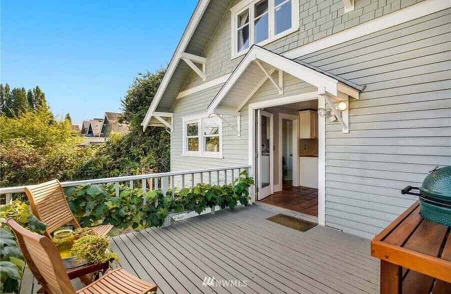 Building Photo - 919 N Lawrence St