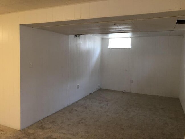 Building Photo - 844 Hicks Blvd