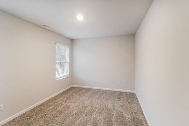 Building Photo - 248 Sunbury Way