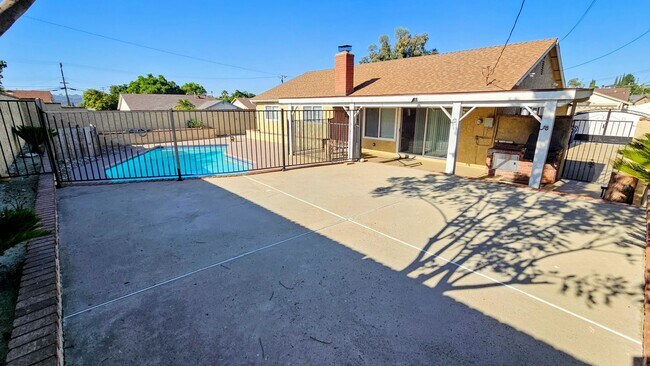 Building Photo - 401 REDCLOUD DRIVE DIAMOND BAR 91765 (3 BE...