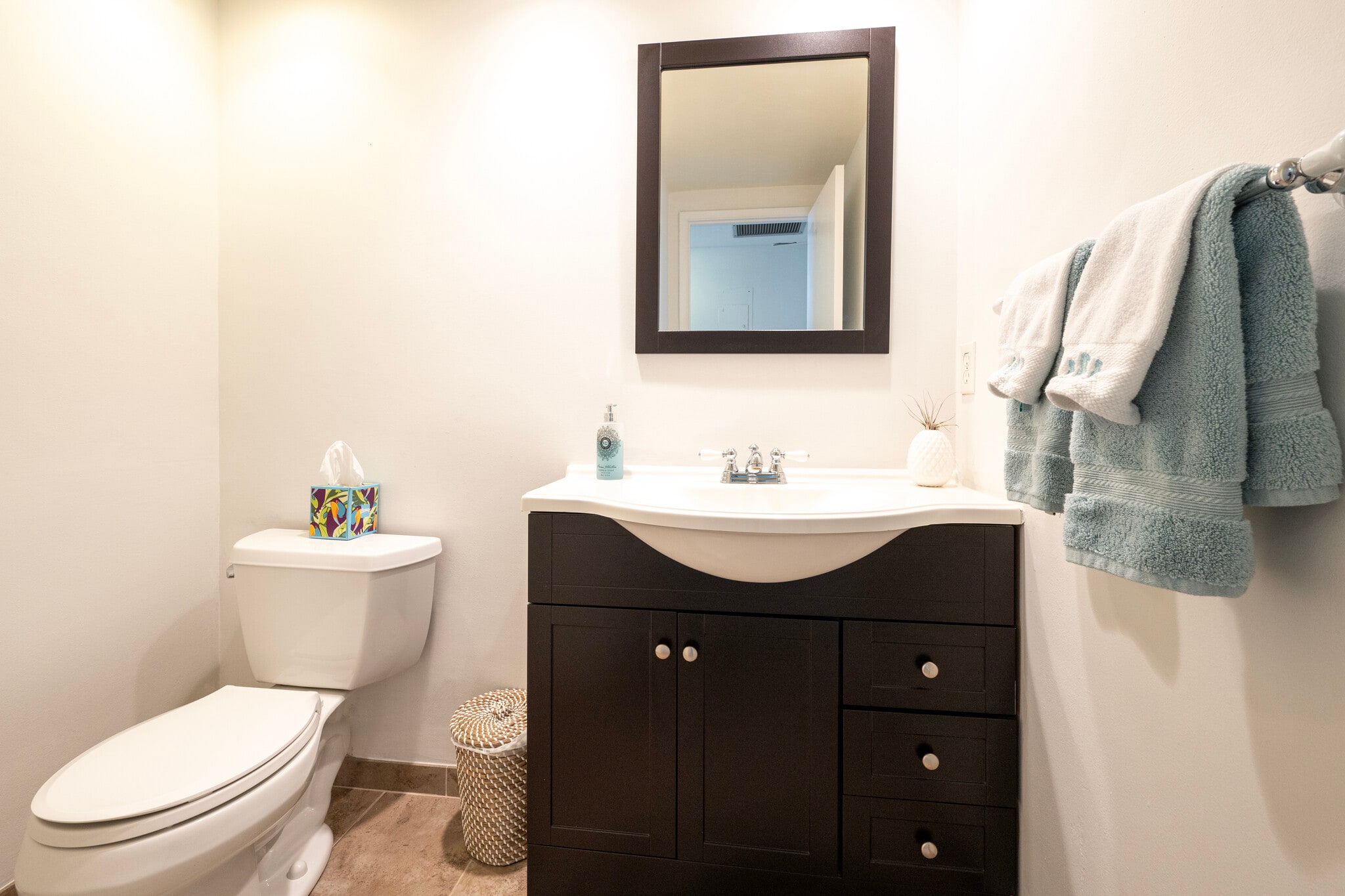 Half Bath - 3700 Galt Ocean Dr