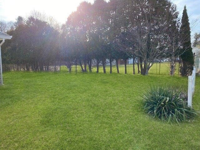 Building Photo - 83 Early St