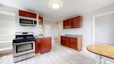 Building Photo - 171 Trenton St