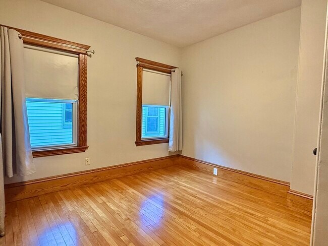 Building Photo - 267 Boston Ave