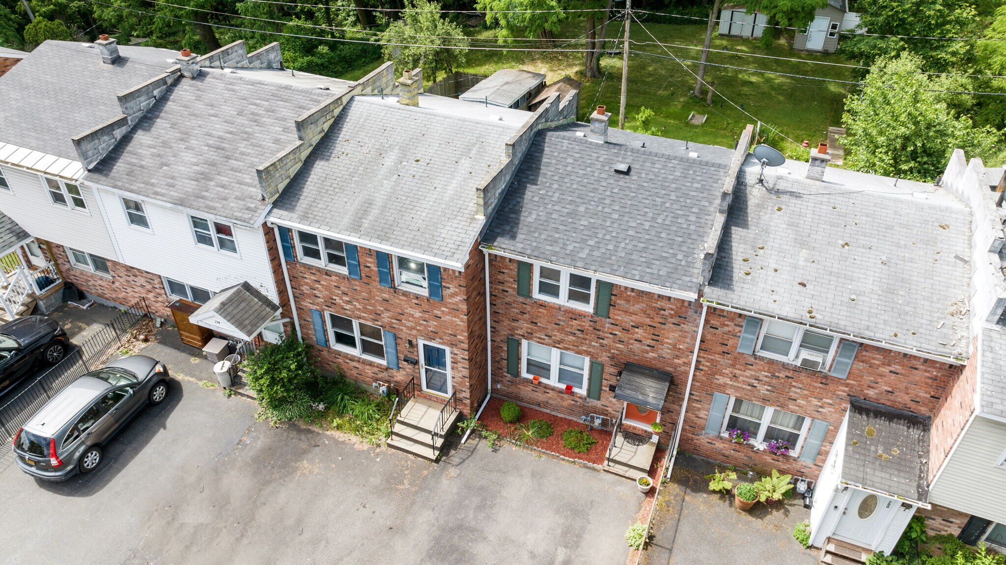Building Photo - 196 Mount Hope Dr