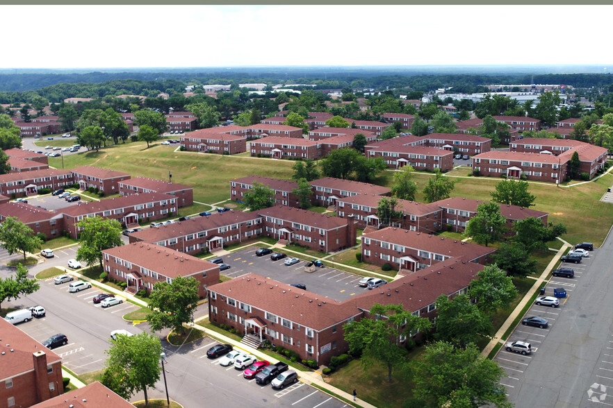 Aerial Photo - Skytop Gardens