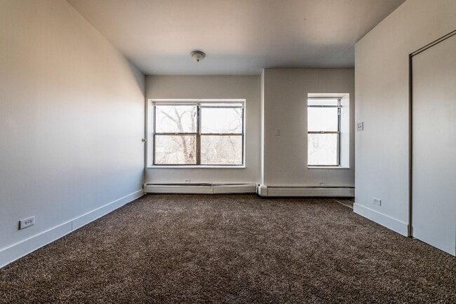 Building Photo - 136 E 155th
