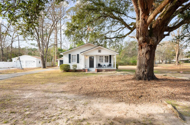 Building Photo - Spacious 2-Bedroom, 1-Bathroom Home in Ric...