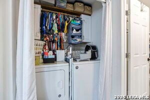 Building Photo - 227 E Baylor St