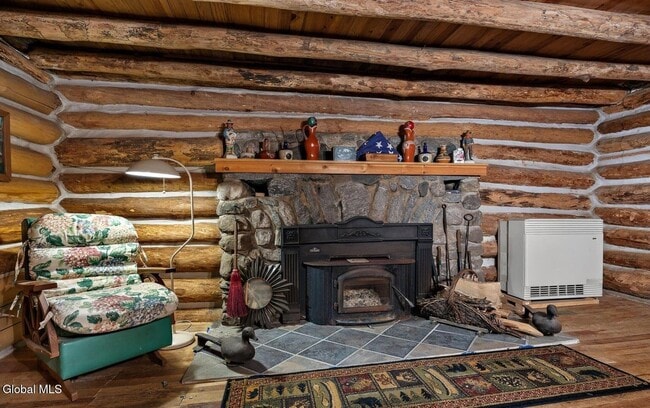 Building Photo - 33 Chuckwagon Trail