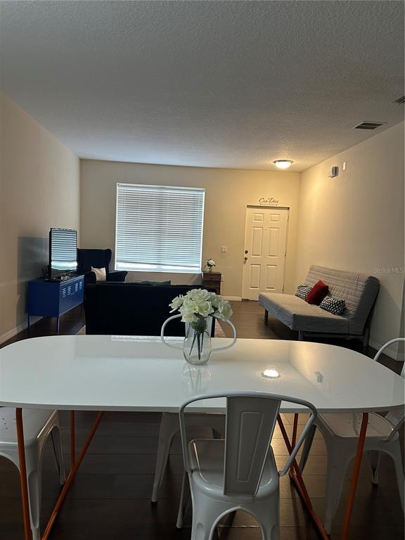 Building Photo - 3123 Sun Lake Ct