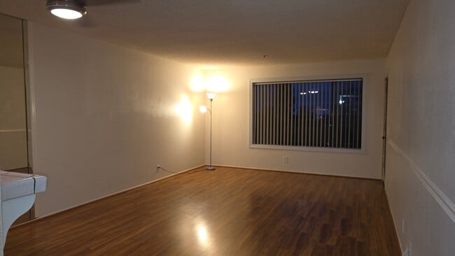 Building Photo - 5990 Dandridge Ln