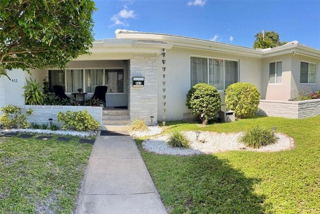 Building Photo - 411 Alesio Ave