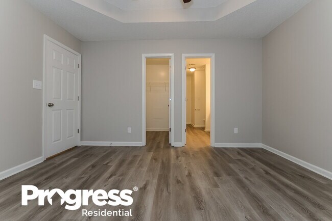 Building Photo - 6618 Saganaw Dr