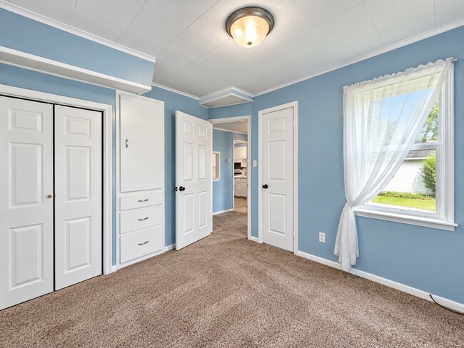 Building Photo - 6030 Cotter Ave