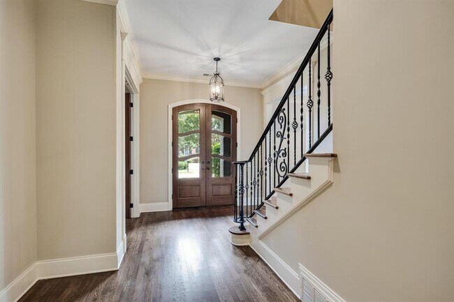 Building Photo - 6597 Heronswood Cove