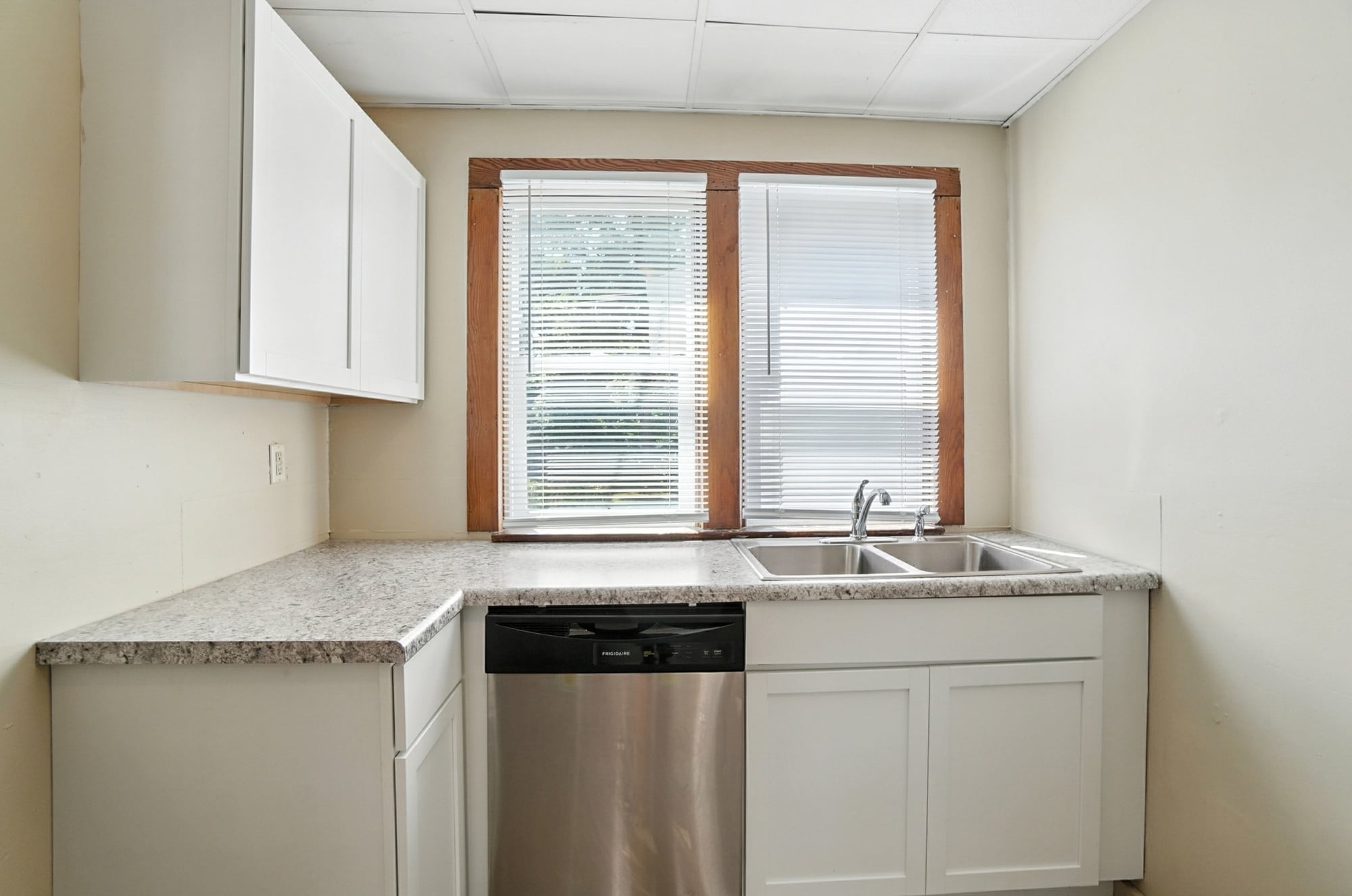 Building Photo - 2911 Broadway