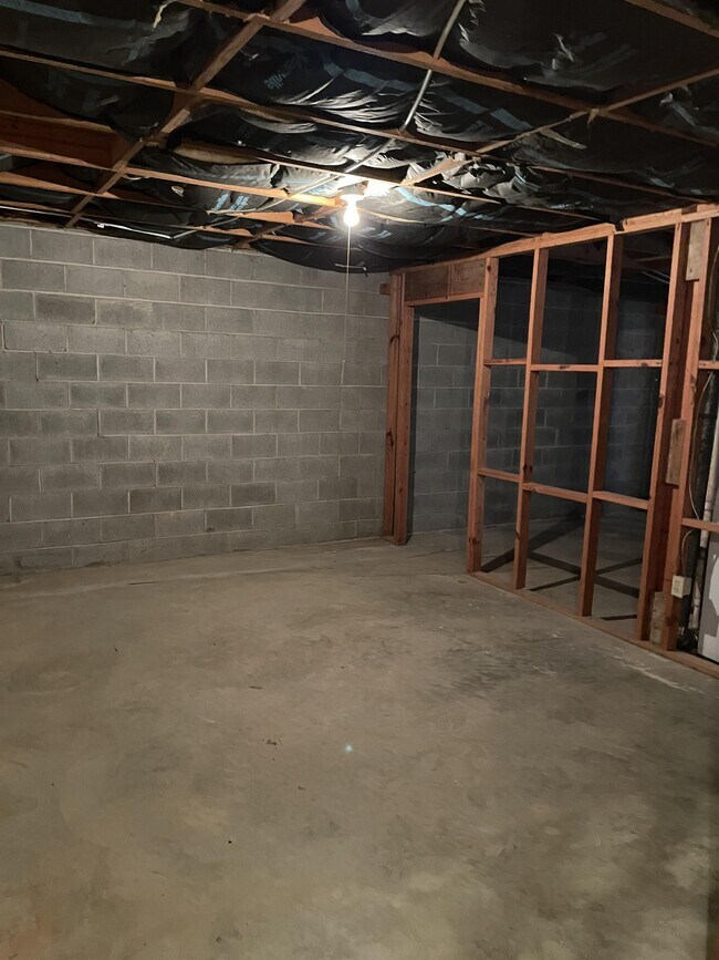 Building Photo - 146 Harvest Dr