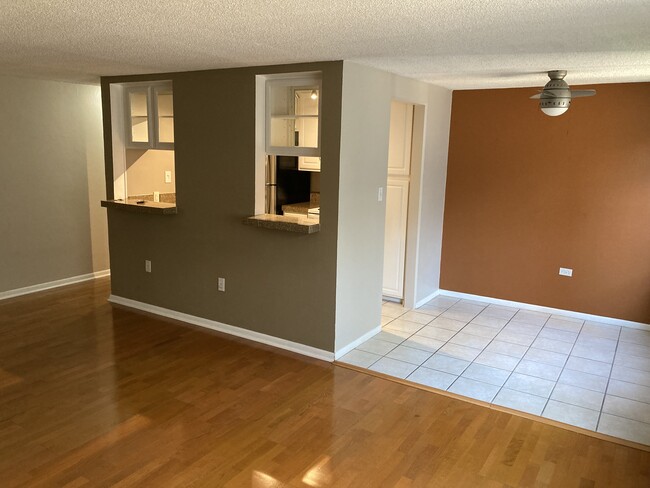 dining nook/kitchen - 830 E 11th Ave