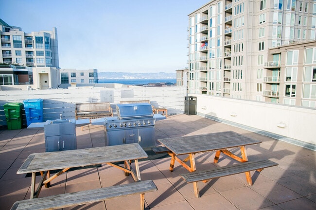 Building Photo - 88 Townsend St