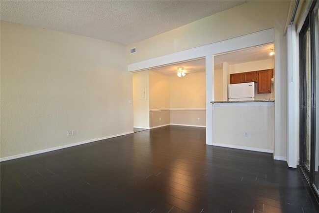 Building Photo - 2905 Antique Oaks Cir