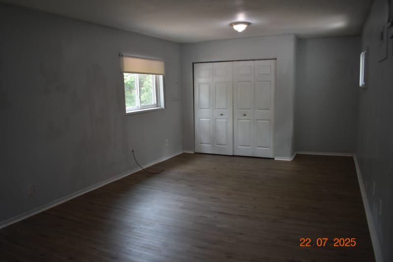 Building Photo - 1371 Ridge Rd