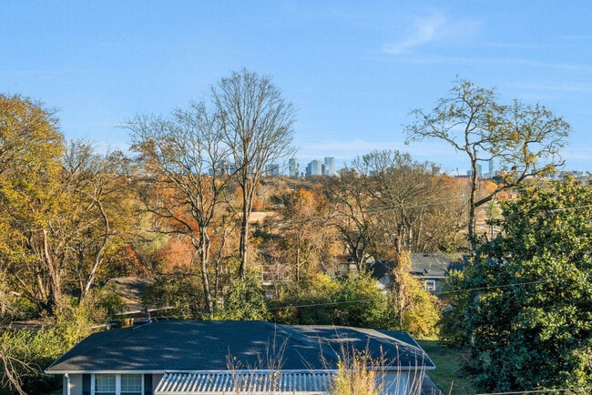 Building Photo - 1909 Hailey Ave