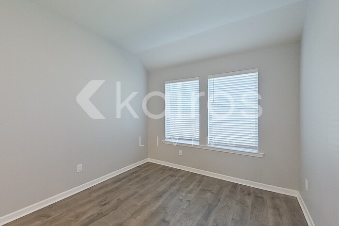 Building Photo - 130 Yardley Ct
