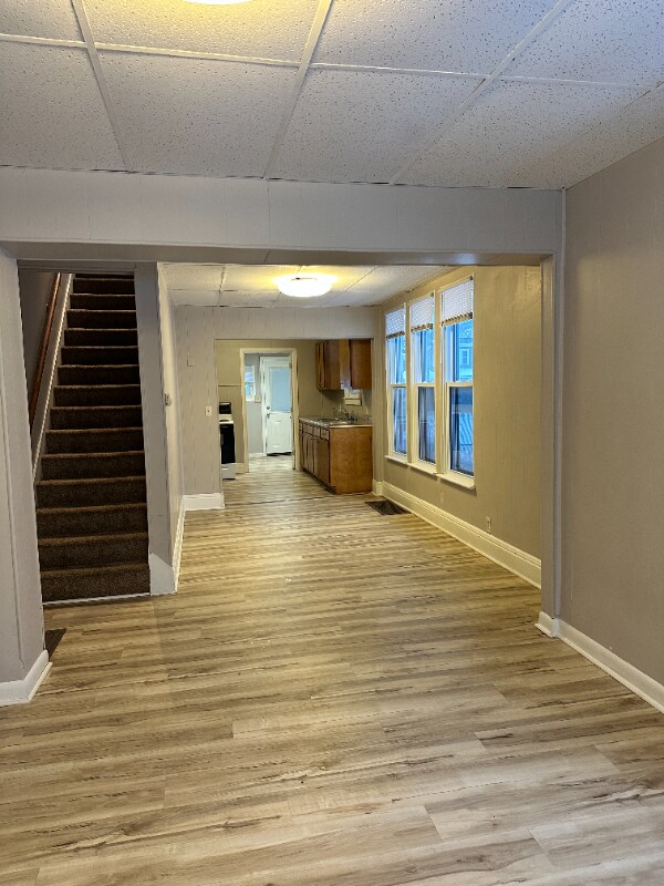 Building Photo - 524 W Beardsley Ave