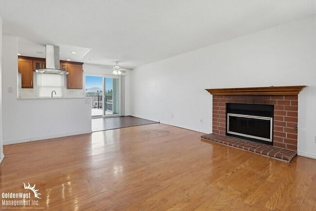 Building Photo - Lovely 3Bdm 2Ba Home with Spacious Outdoor Raised Deck in Lemon Grove!