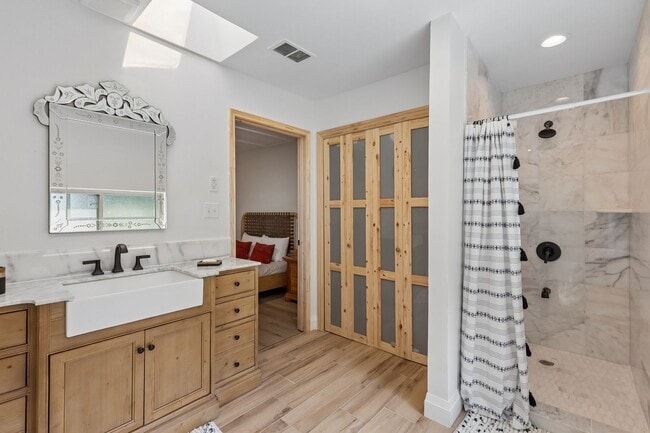 Building Photo - Stylish, Comfortable Colleyville Home with an Open, Airy Layout